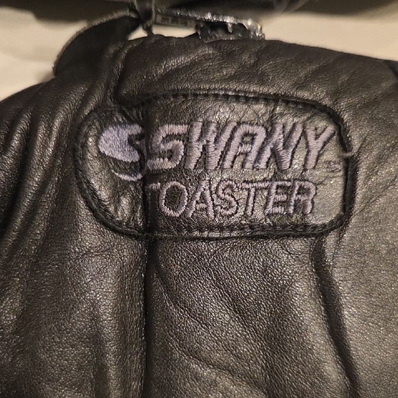 Swany Toaster Black Leather Mittens - Picture 2 of 5